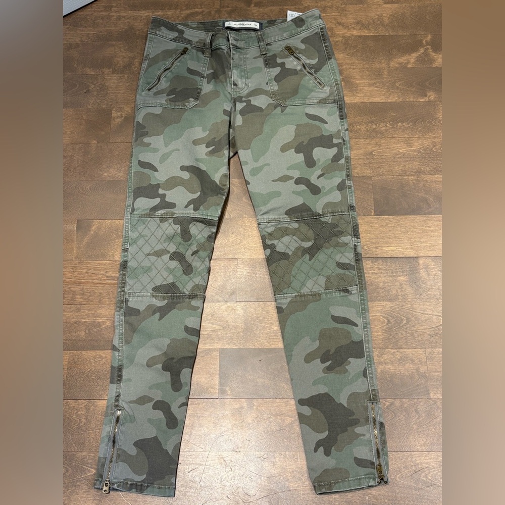 Abercrombie & Fitch Camouflage Moto Skinny  Pants